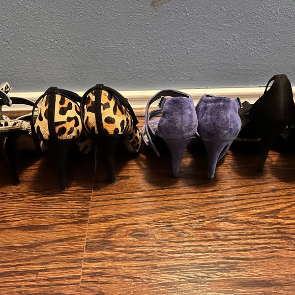 Women Size 6 Shoes - Picture 3 of 6